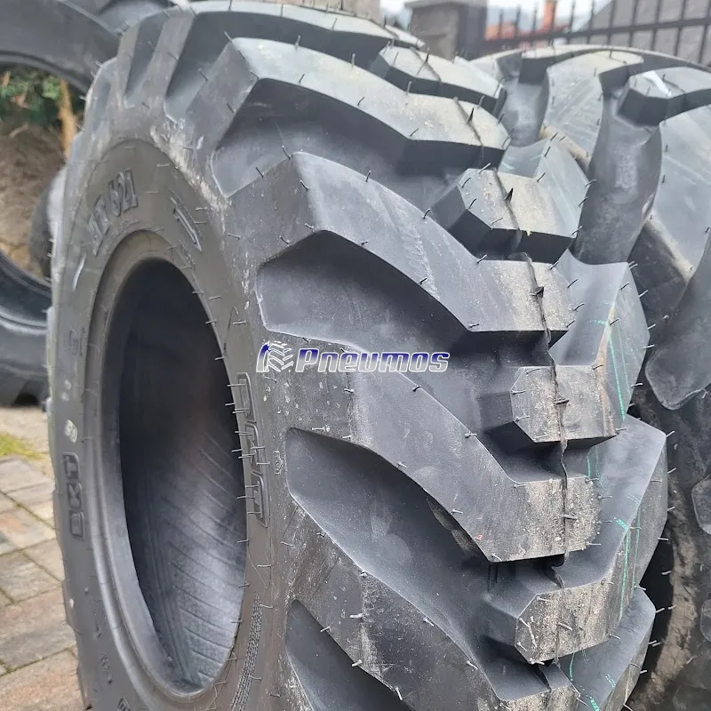 BKT 15.5/70-18 AT621 TL 10PR